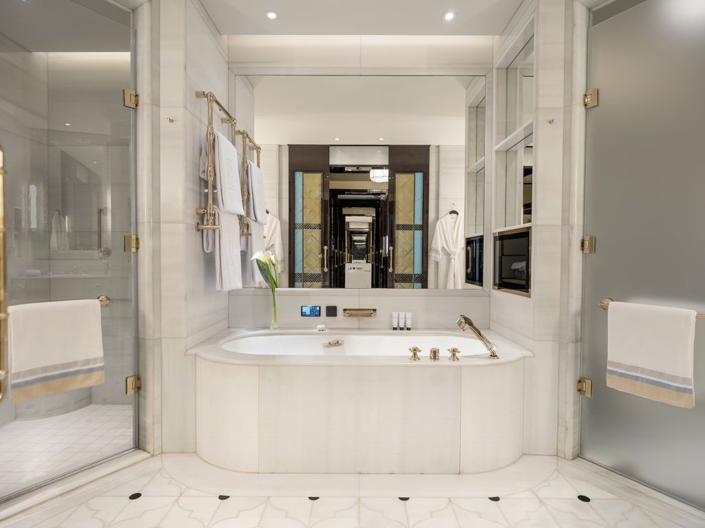 The Peninsula Istanbul Room - Bathroom(1)