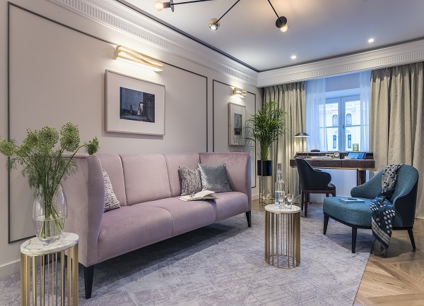 Raffles_Europejski_Warsaw_Sofa_©Raffles_Europejski_Warsaw[1]